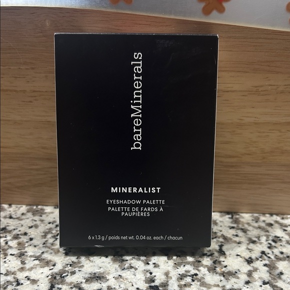 bareMinerals Other - bareMinerals Mineralist Eyeshadow Palette in Black